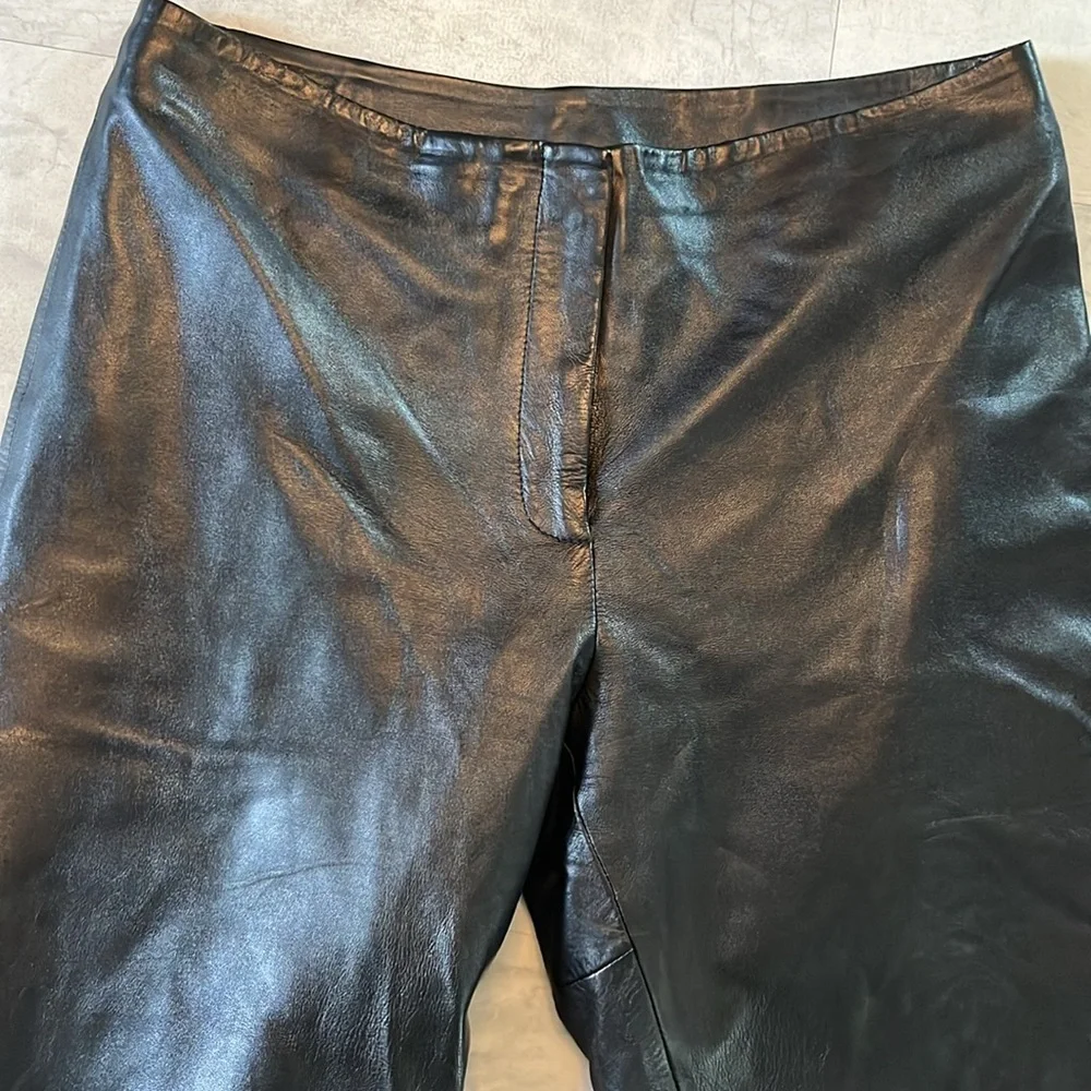 VS2   Lambskin leather pants  black Lined soft & pliable  straight leg EUC Sz. 8